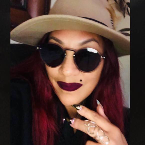 Meet your Posher, Cat - Picture 8 of 8